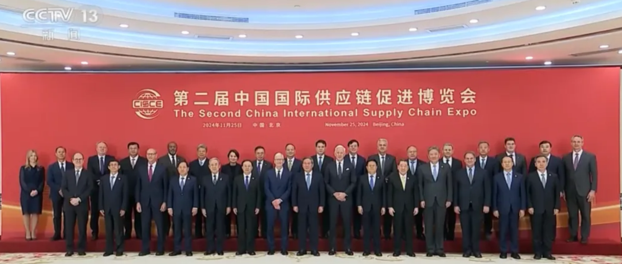 與李強(qiáng)總理座談，李建全董事長(zhǎng)應(yīng)邀參加第二屆鏈博會(huì)